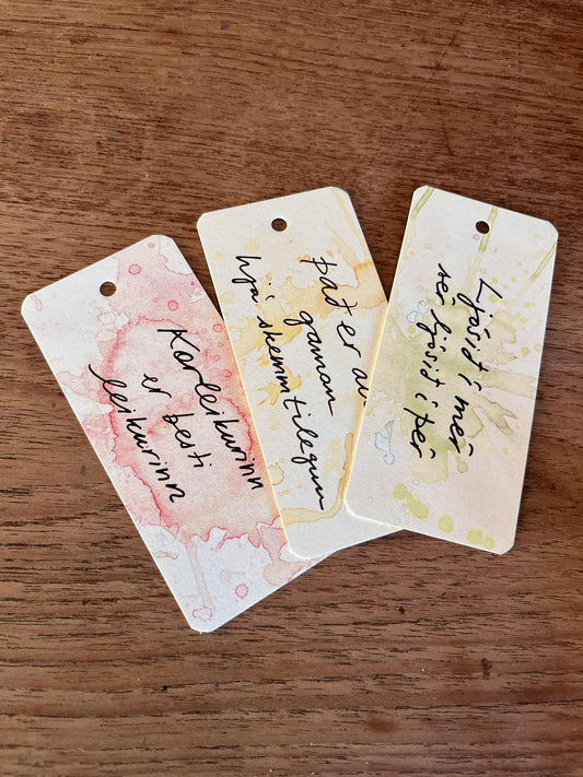 Merkispjöld með kærleiksmolum